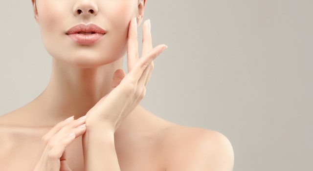 Les gestes à adopter pour éviter la peau sèche