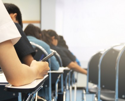 Pour réussir vos examens, mettez-vous à table !