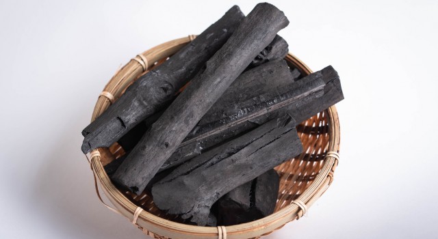 Le binchotan de Kishu : un charbon purificateur