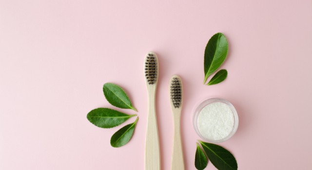Comment blanchir ses dents avec des produits naturels ?