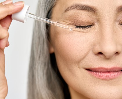 Quelles sont les meilleures huiles végétales et huiles essentielles anti-rides ?