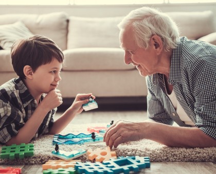Les jouets d’empathie, une nouvelle approche dans la maladie d’Alzheimer