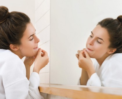 7 remèdes naturels pour traiter un bouton de fièvre