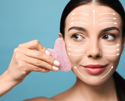Gua sha : la nouvelle technique révolutionnaire pour le visage