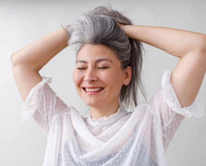 Ménopause : comment adapter votre routine beauté ?