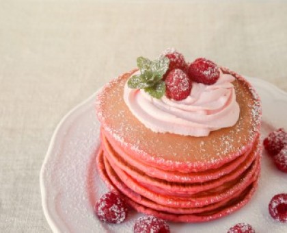 Crêpes roses à la framboise et fraise Tagada