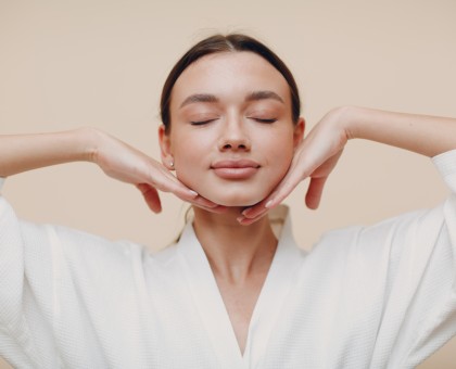 Quels sont les bienfaits du yoga du visage ?