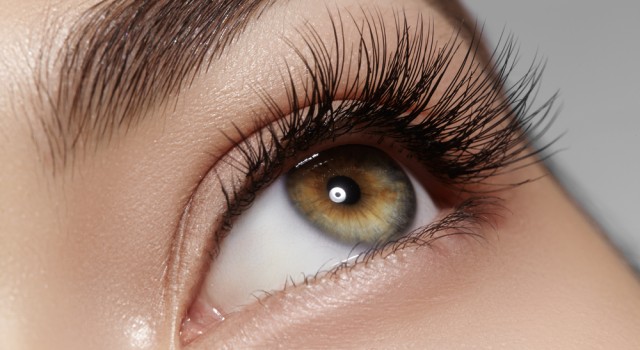Comment faire pousser les cils : conseils pour des cils longs et épais
