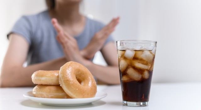 Arrêter le sucre : 5 bonnes habitudes à prendre