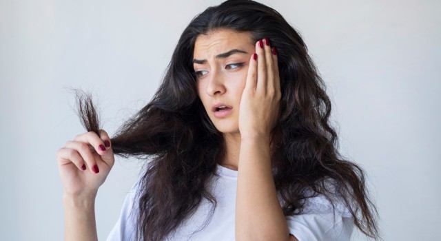 Masques naturels pour revitaliser les cheveux secs et abîmés