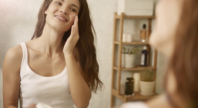 Routine beauté du soir : secrets pour une peau éclatante au réveil