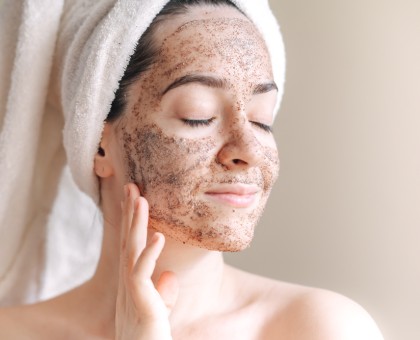 Comment faire un gommage maison pour le visage ?