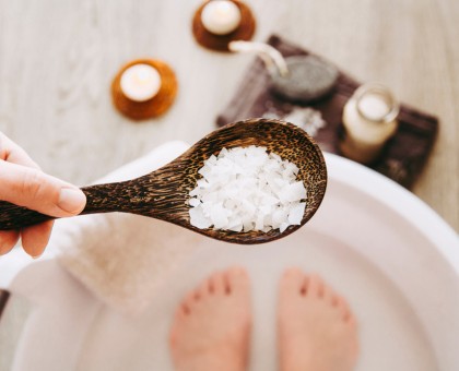 Comment faire un soin des pieds maison ?