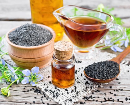 Les vertus de l’huile de nigelle pour une peau parfaite