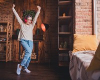Danser chez soi pour libérer le stress