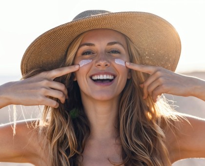 Crème solaire en été : pourquoi elle reste indispensable au quotidien