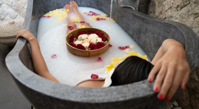 Bain détox aux plantes : un rituel bien-être à tester chez soi