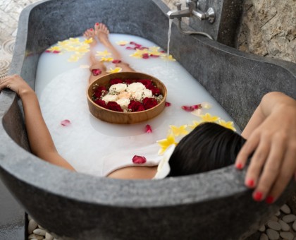 Bain détox aux plantes : un rituel bien-être à tester chez soi