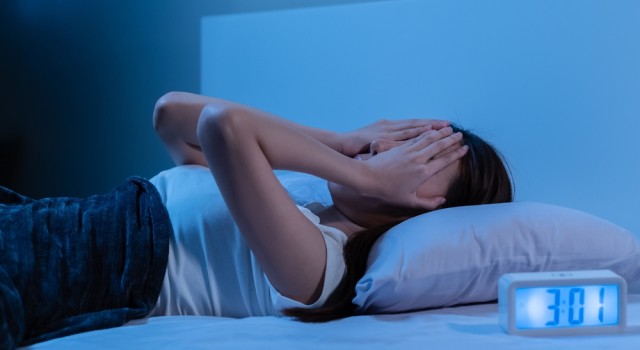 Sommeil agité : et si votre environnement était en cause ?