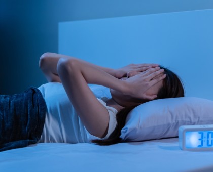 Sommeil agité : et si votre environnement était en cause ?