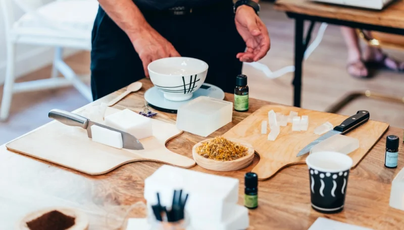 Cosmétiques maison : 5 recettes faciles pour une peau éclatante