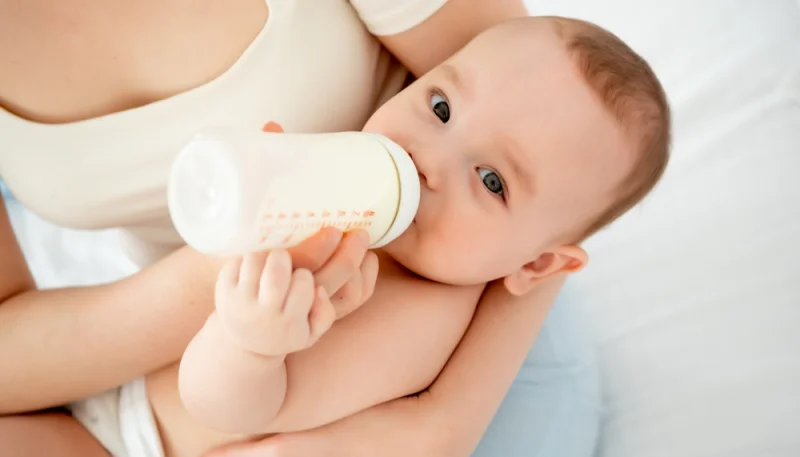 💧 Eaux minérales pour nourrissons : comment bien choisir celle de votre bébé ?