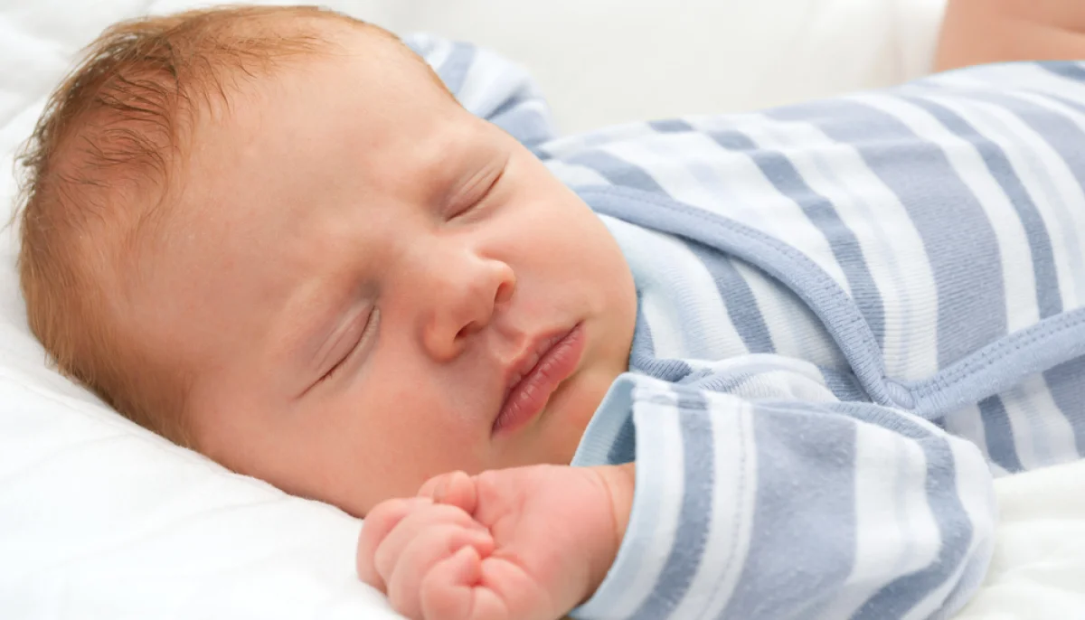 Sommeil de bébé : comprendre ses besoins naturels