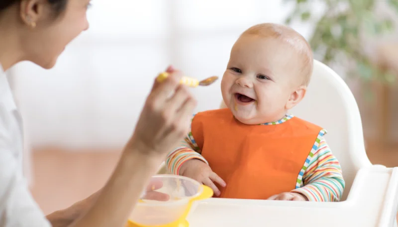 Alimentation bébé : les bases à connaître