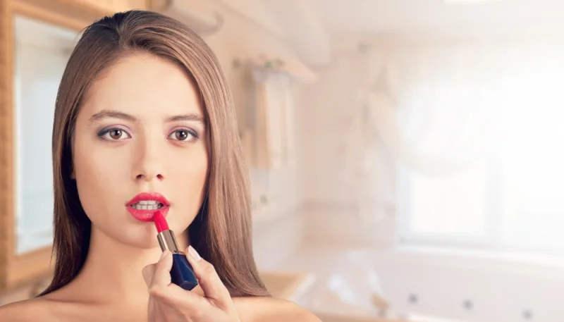 Maquillage longue tenue : conseils pour un résultat impeccable