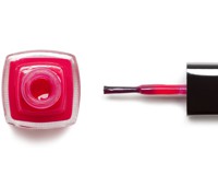 Vrai ou faux : Il faut de la chaleur pour faire sécher le vernis à ongles plus rapidement