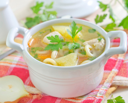 Soupe au chou vert et aux légumes racines
