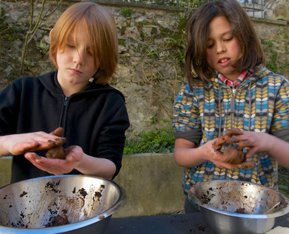Fête de la Nature 2014 : Ateliers “bombes à graines ” pour les enfants
