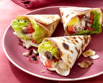 Tacos façon pain bagnat au thon, anchois et fromage de brebis