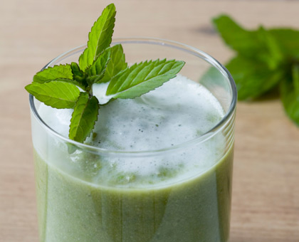 Soupe glacée de petits pois au wasabi