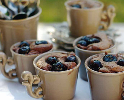 Gâteaux choco et pâte d’amande aux cerises