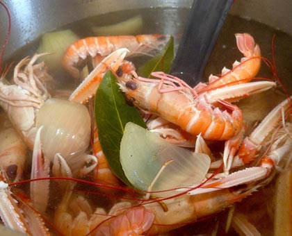 Réussir son court-bouillon de langoustines