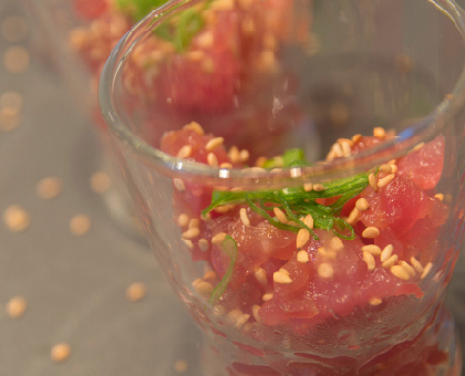 Tartare de thon à la fleur de sel