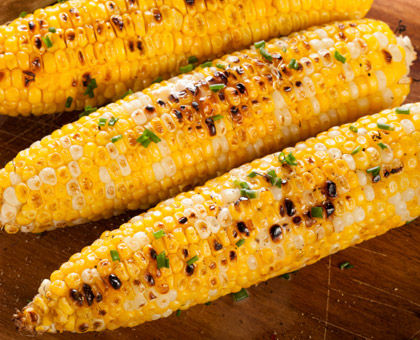 Epis de maïs au barbecue