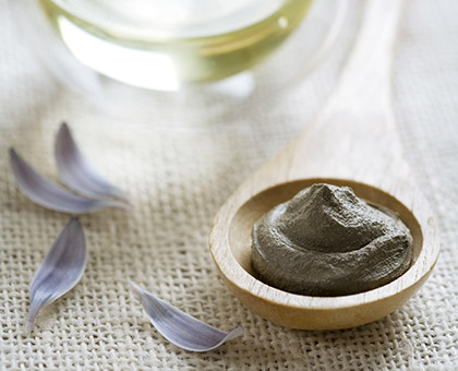 DIY : Masques naturels pour lutter contre cheveux gras