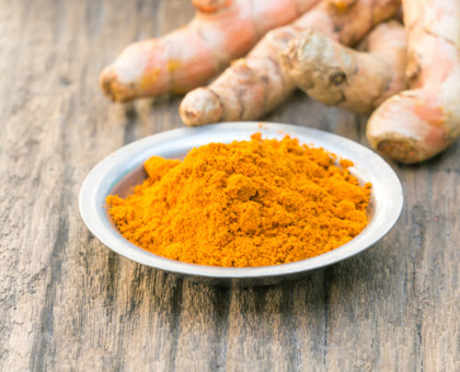 Le curcuma prévient le cancer et booste le système digestif