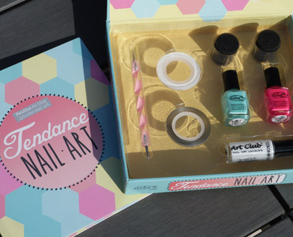 On a testé : Le coffret Tendance Nail Art de Fleurus