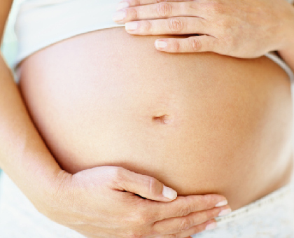 Des cosmétiques utilisés par les femmes enceintes perturbent la croissance de leur enfant