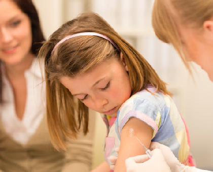 Papillomavirus : la vaccination sera bientôt faite à l’école