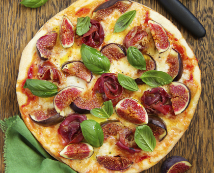Pizza jambon de Parme, figues et melon