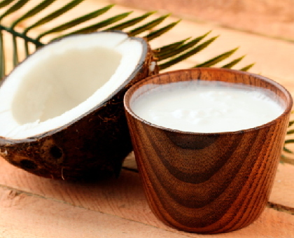 DIY : Masque cheveux nourrissant au lait de coco et à l’ylang-ylang