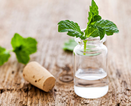 6 huiles essentielles pour soigner une gastro rapidement