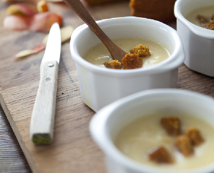 Soupe crémeuse pomme-pain d\'épice