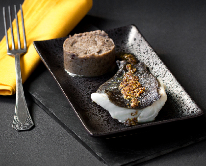 Turbot poché au lait, duxelles de champignons
