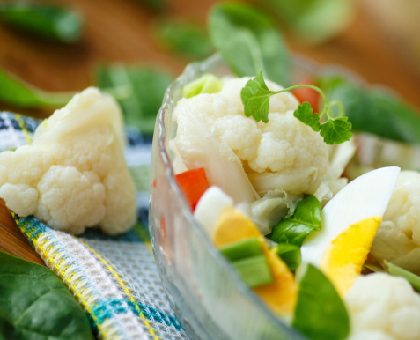 Chou-fleur et pommes de terre en vinaigrette