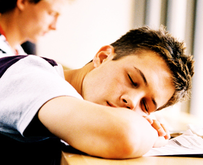 Pourquoi mon ado est-il toujours fatigué ?